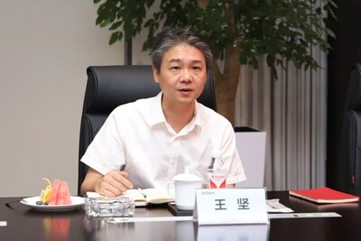 桐乡市委副书记、市长王坚