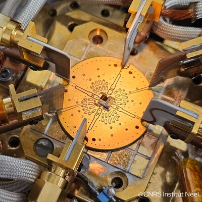 Quobly device based on FD-SOI undergoing testing & measurements